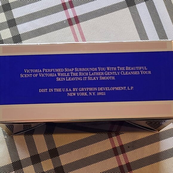 Victoria's Secret Victoria Perfumed Bar Soap 3.5 oz Rare - Picture 2 of 5